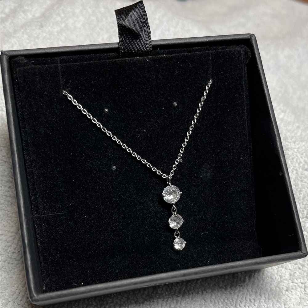 Nine West Daphne Necklace silver tone